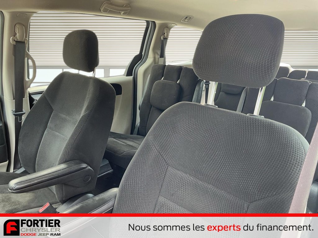 Dodge Grand Caravan SE + CANADA VALUE PACKAGE + STOW N' GO 2016 à Pointe-Aux-Trembles, Québec - 6 - w1024h768px