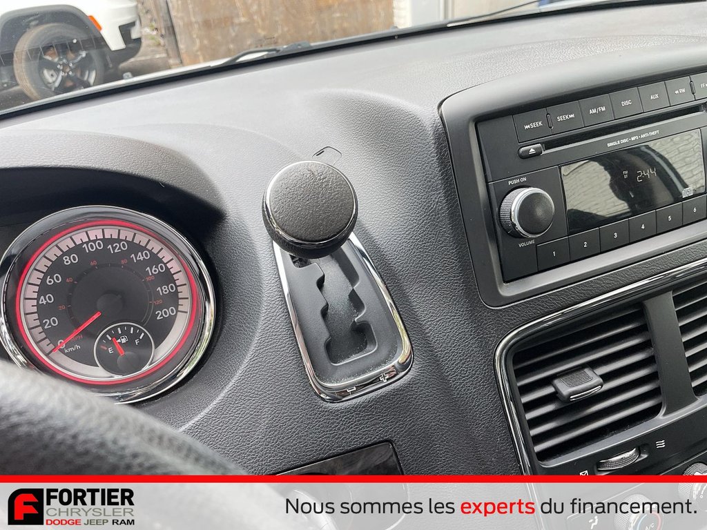 Dodge Grand Caravan SE + CANADA VALUE PACKAGE + STOW N' GO 2016 à Pointe-Aux-Trembles, Québec - 14 - w1024h768px