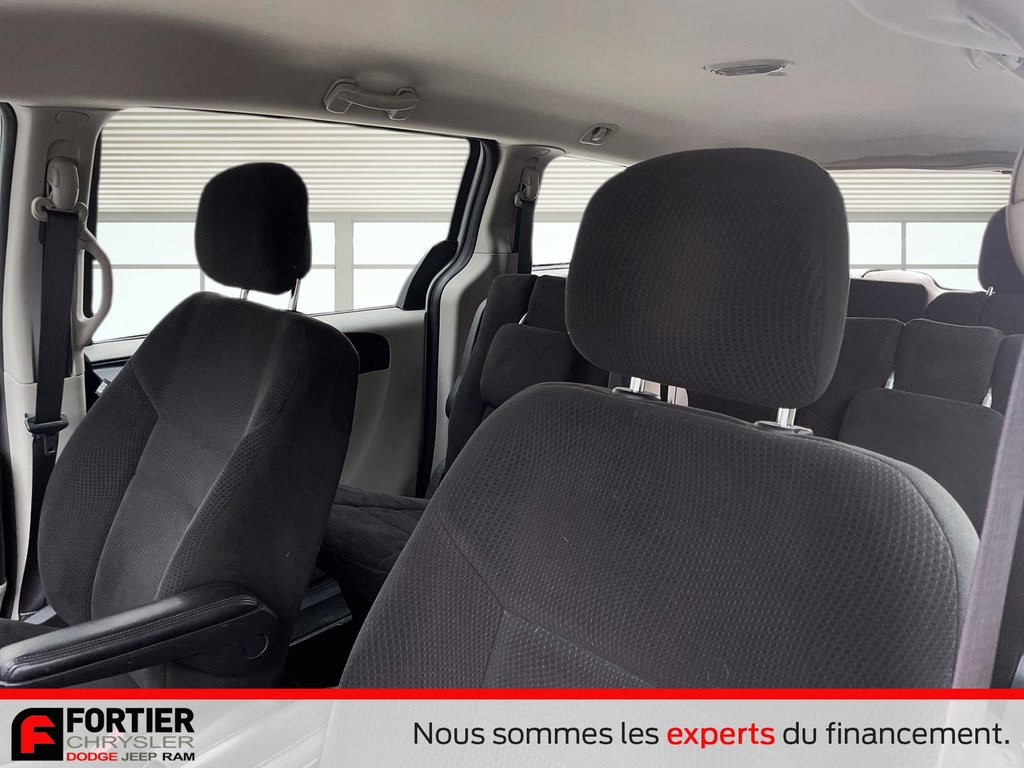 Dodge Grand Caravan SE + CANADA VALUE PACKAGE + STOW N' GO 2016 à Pointe-Aux-Trembles, Québec - 6 - w1024h768px