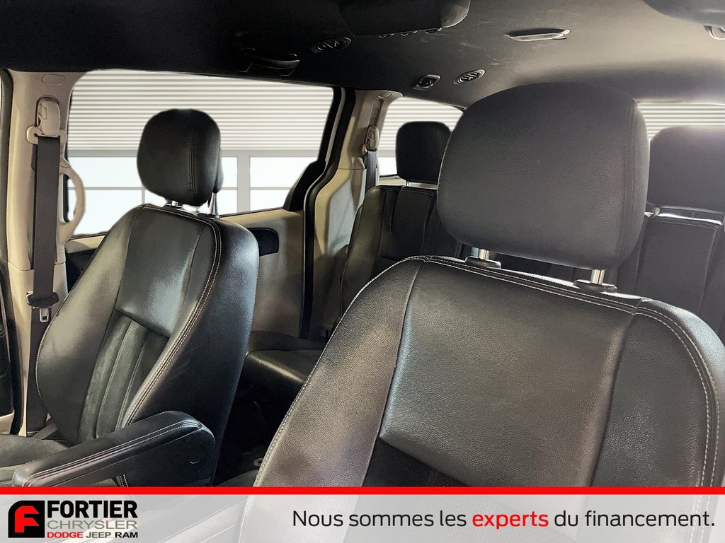 2017 Dodge Grand Caravan SXT PREMIUM PLUS + 7 PASSAGERS + in Pointe-Aux-Trembles, Quebec - 7 - w1024h768px