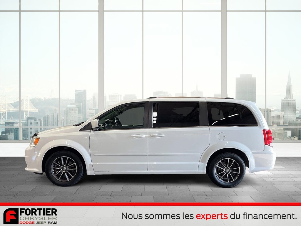 2017 Dodge Grand Caravan SXT PREMIUM PLUS + 7 PASSAGERS + in Pointe-Aux-Trembles, Quebec - 5 - w1024h768px