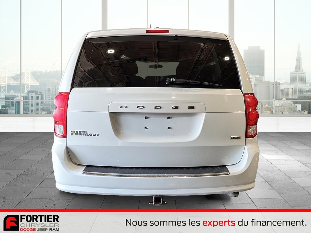 2017 Dodge Grand Caravan SXT PREMIUM PLUS + 7 PASSAGERS + in Pointe-Aux-Trembles, Quebec - 3 - w1024h768px