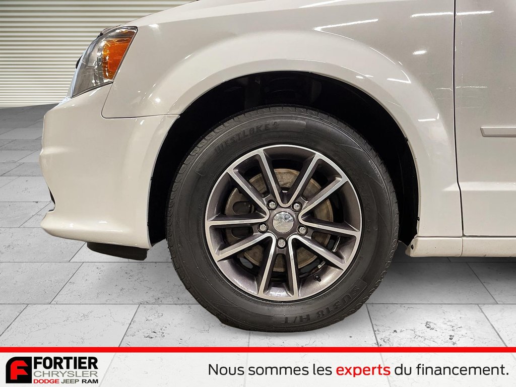 2017 Dodge Grand Caravan SXT PREMIUM PLUS + STOW N' GO + CUIR in Pointe-Aux-Trembles, Quebec - 7 - w1024h768px