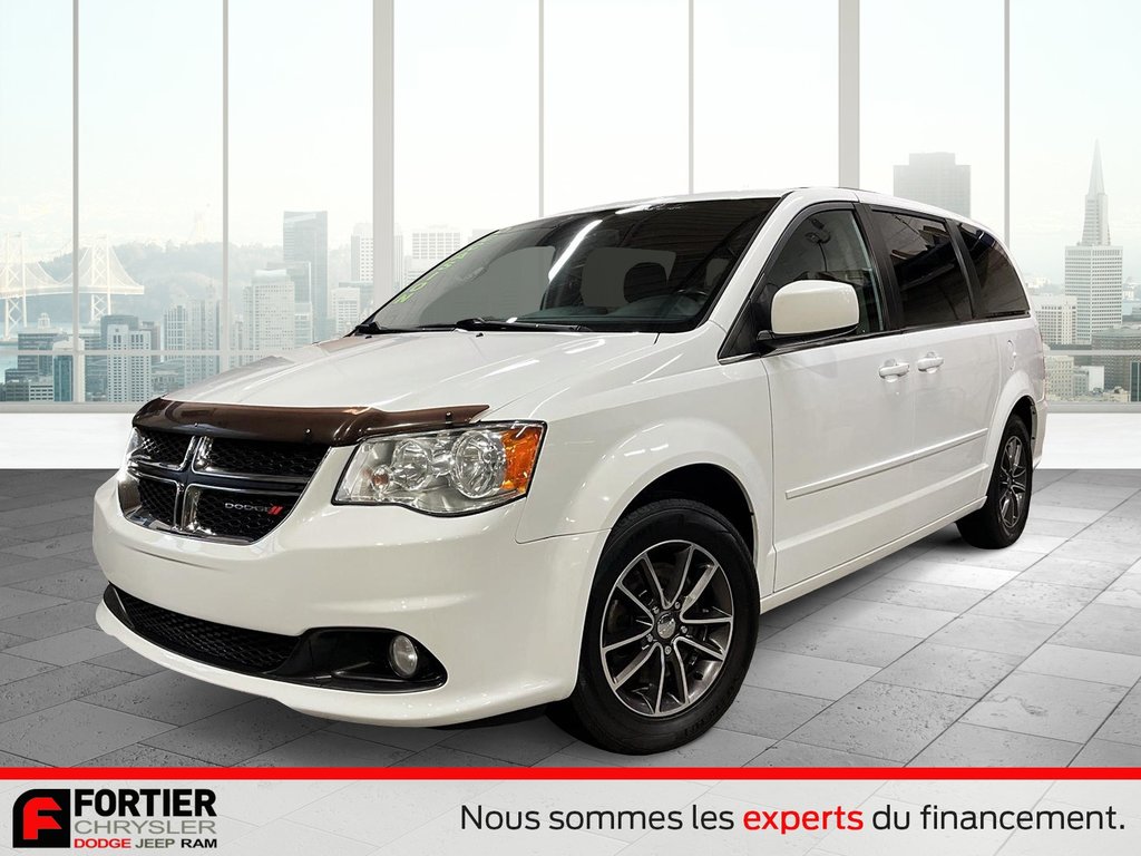 2017 Dodge Grand Caravan SXT PREMIUM PLUS + STOW N' GO + CUIR in Pointe-Aux-Trembles, Quebec - 1 - w1024h768px