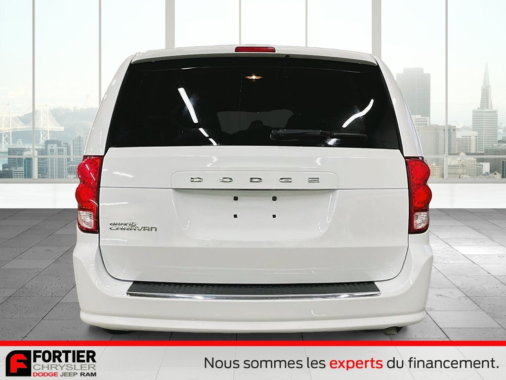 2017 Dodge Grand Caravan SXT PREMIUM PLUS + STOW N' GO + CUIR in Pointe-Aux-Trembles, Quebec - 3 - w1024h768px