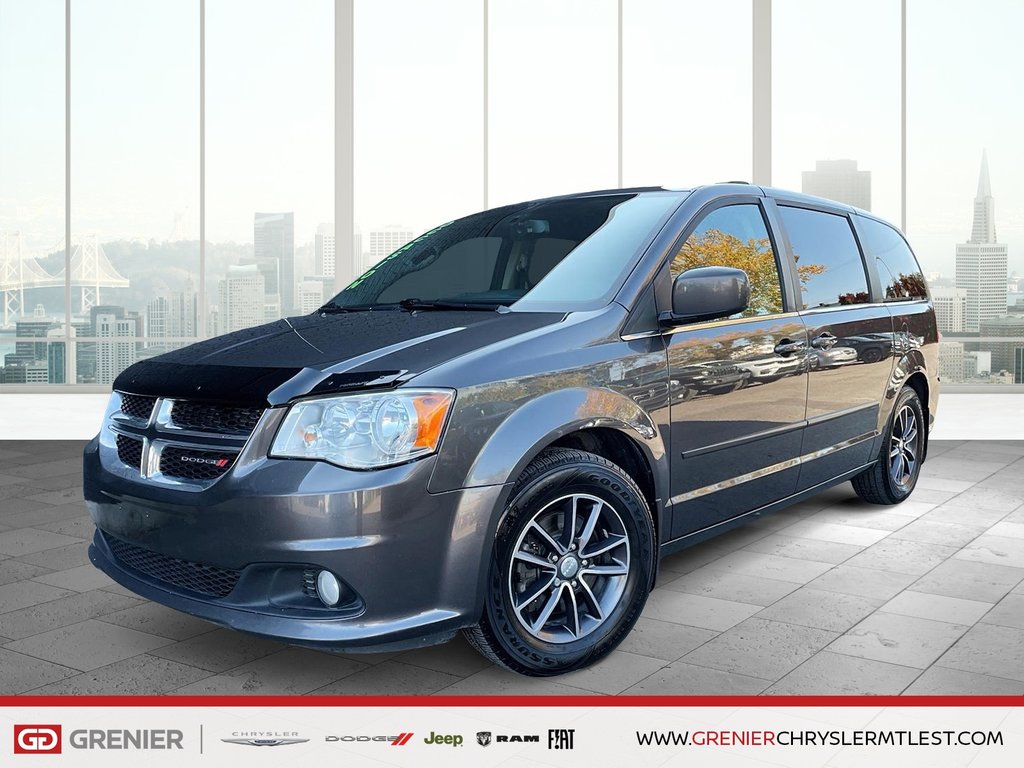 Dodge Grand Caravan SXT PREMIUM PLUS + STOW 'N GO + CUIR ET SUEDE 2017 à Pointe-Aux-Trembles, Québec - 1 - w1024h768px