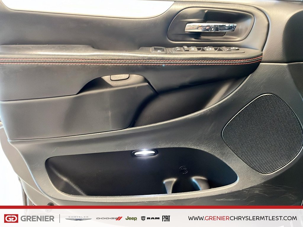 2018 Dodge Grand Caravan GT + CUIR + 7 PASSAGERS + STOW N GO in Pointe-Aux-Trembles, Quebec - 8 - w1024h768px