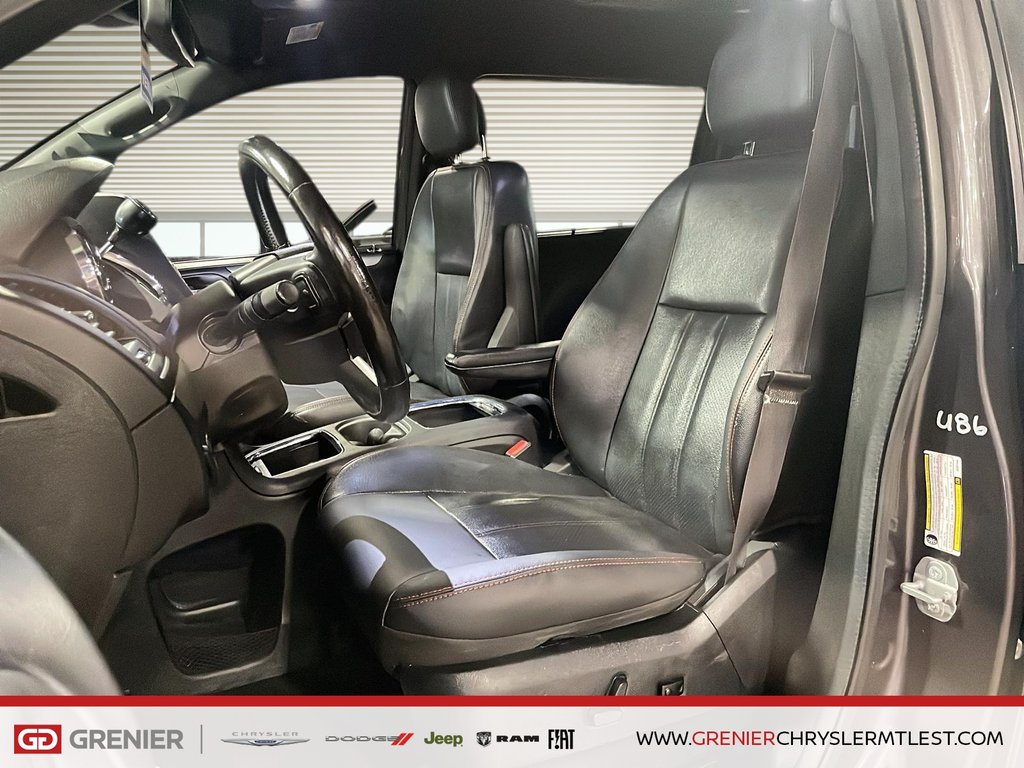2018 Dodge Grand Caravan GT + CUIR + 7 PASSAGERS + STOW N GO in Pointe-Aux-Trembles, Quebec - 8 - w1024h768px
