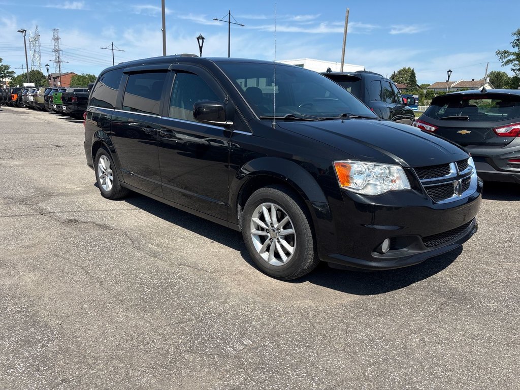 2020 Dodge Grand Caravan PREMIUM PLUS in Pointe-Aux-Trembles, Quebec - 2 - w1024h768px