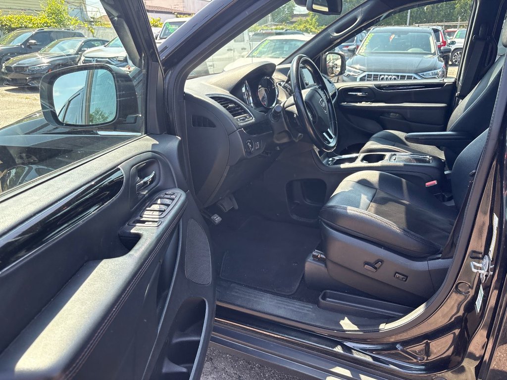 2020 Dodge Grand Caravan PREMIUM PLUS in Pointe-Aux-Trembles, Quebec - 7 - w1024h768px