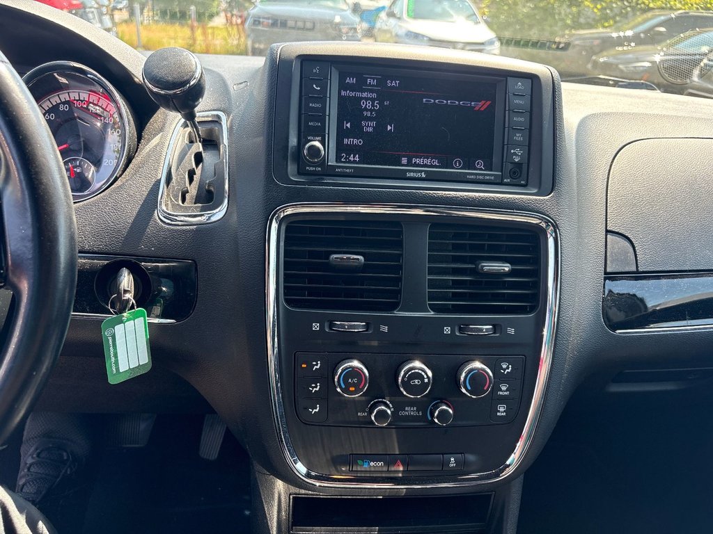 2020 Dodge Grand Caravan PREMIUM PLUS in Pointe-Aux-Trembles, Quebec - 8 - w1024h768px