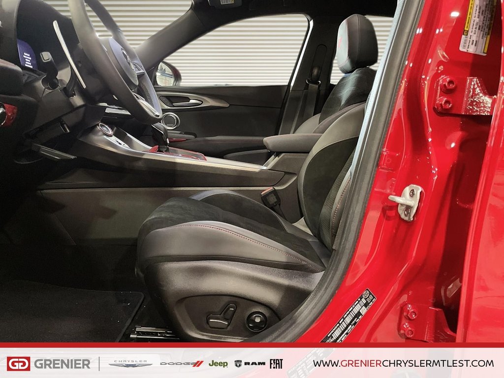 2024 Dodge Hornet PHEV R/T PLUS in Pointe-Aux-Trembles, Quebec - 24 - w1024h768px