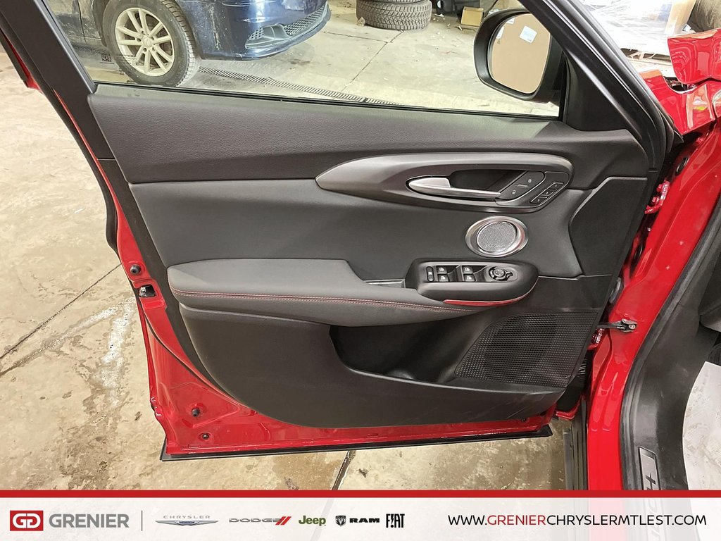 2024 Dodge Hornet PHEV R/T PLUS in Pointe-Aux-Trembles, Quebec - 17 - w1024h768px