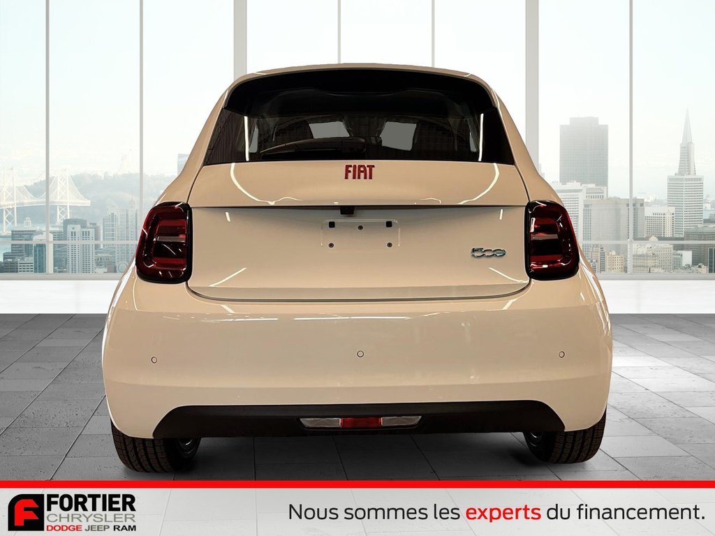 2024 Fiat 500e RED in Pointe-Aux-Trembles, Quebec - 3 - w1024h768px