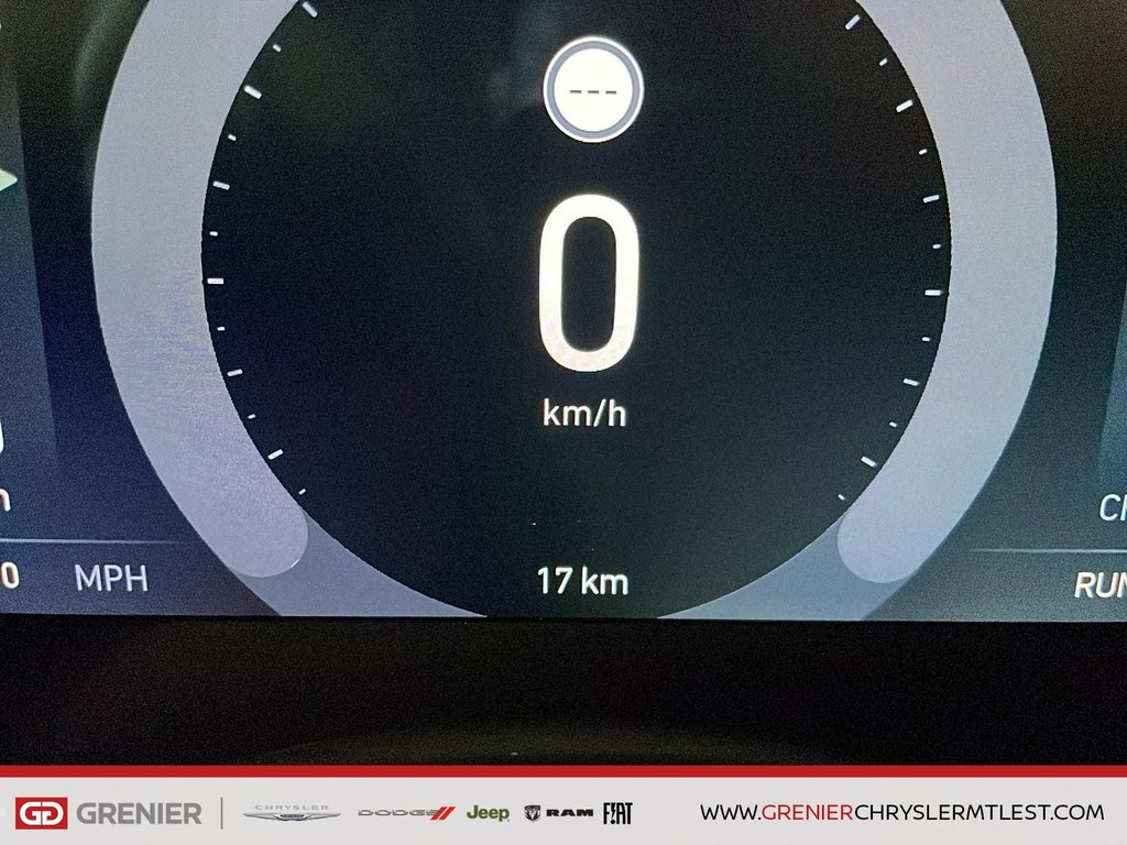 2025 Fiat 500e RED in Pointe-Aux-Trembles, Quebec - 15 - w1024h768px