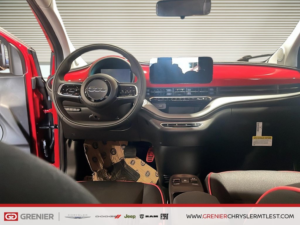 2025 Fiat 500e RED in Pointe-Aux-Trembles, Quebec - 8 - w1024h768px