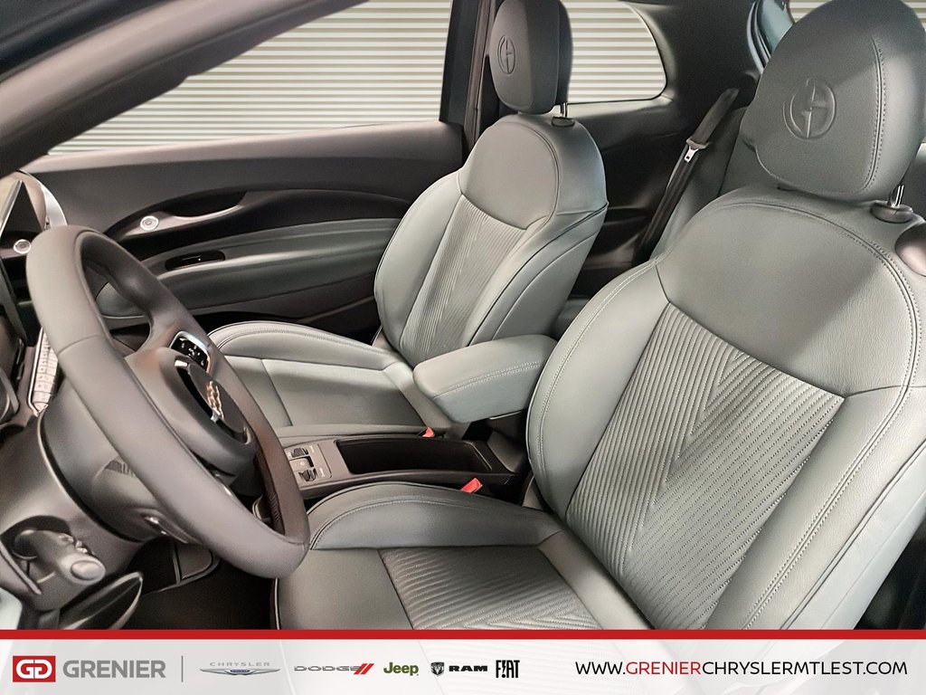 2025 Fiat 500e GIORGIO ARMANI in Pointe-Aux-Trembles, Quebec - 7 - w1024h768px