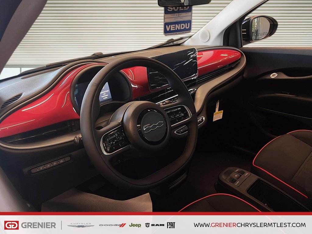 2025 Fiat 500e RED in Pointe-Aux-Trembles, Quebec - 8 - w1024h768px