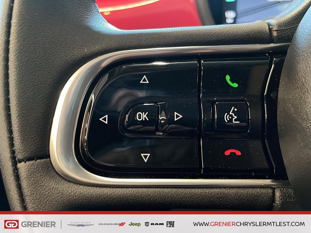 2025 Fiat 500e RED in Pointe-Aux-Trembles, Quebec - 11 - w1024h768px