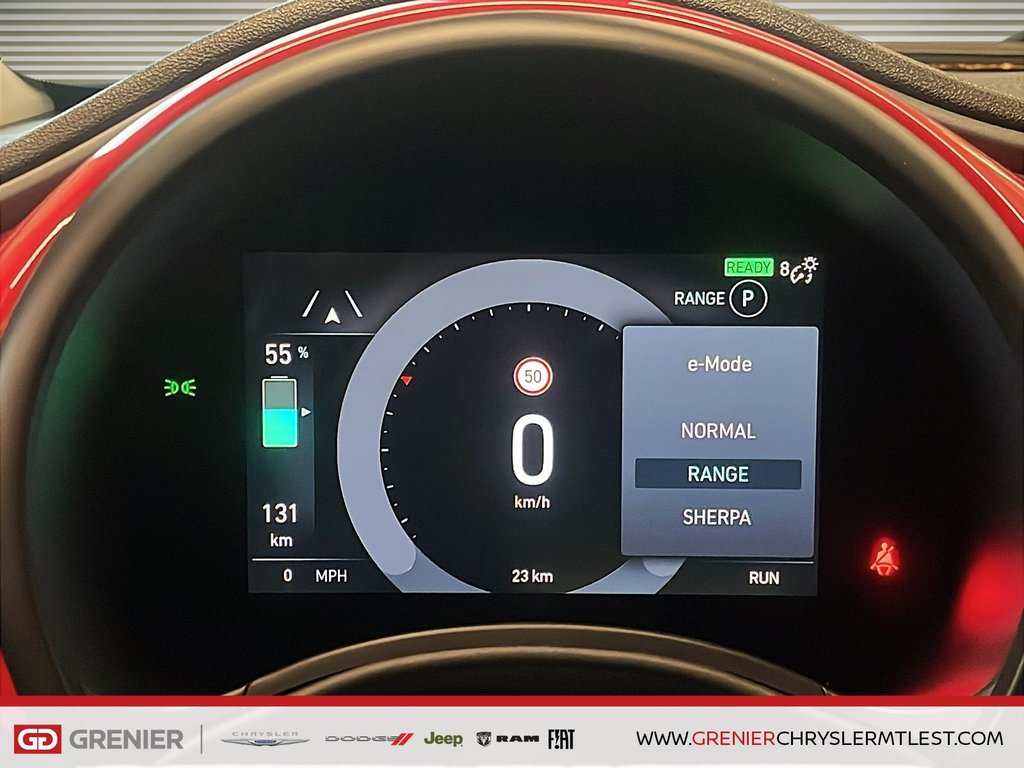 2025 Fiat 500e RED in Pointe-Aux-Trembles, Quebec - 13 - w1024h768px
