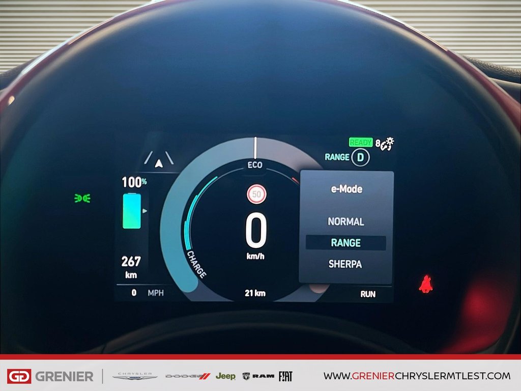 2025 Fiat 500e RED in Pointe-Aux-Trembles, Quebec - 13 - w1024h768px