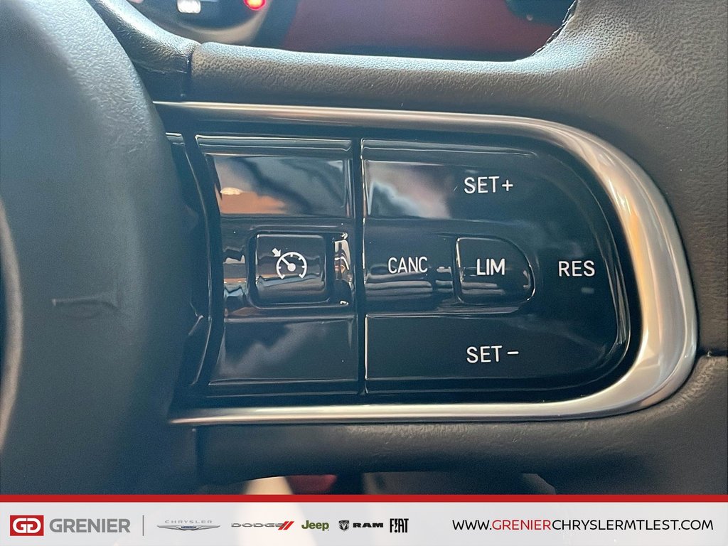 2025 Fiat 500e RED in Pointe-Aux-Trembles, Quebec - 11 - w1024h768px