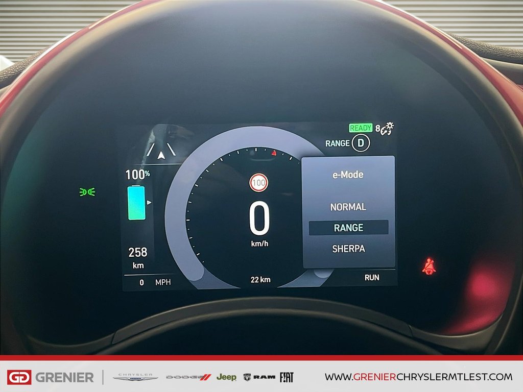 2025 Fiat 500e RED in Pointe-Aux-Trembles, Quebec - 13 - w1024h768px