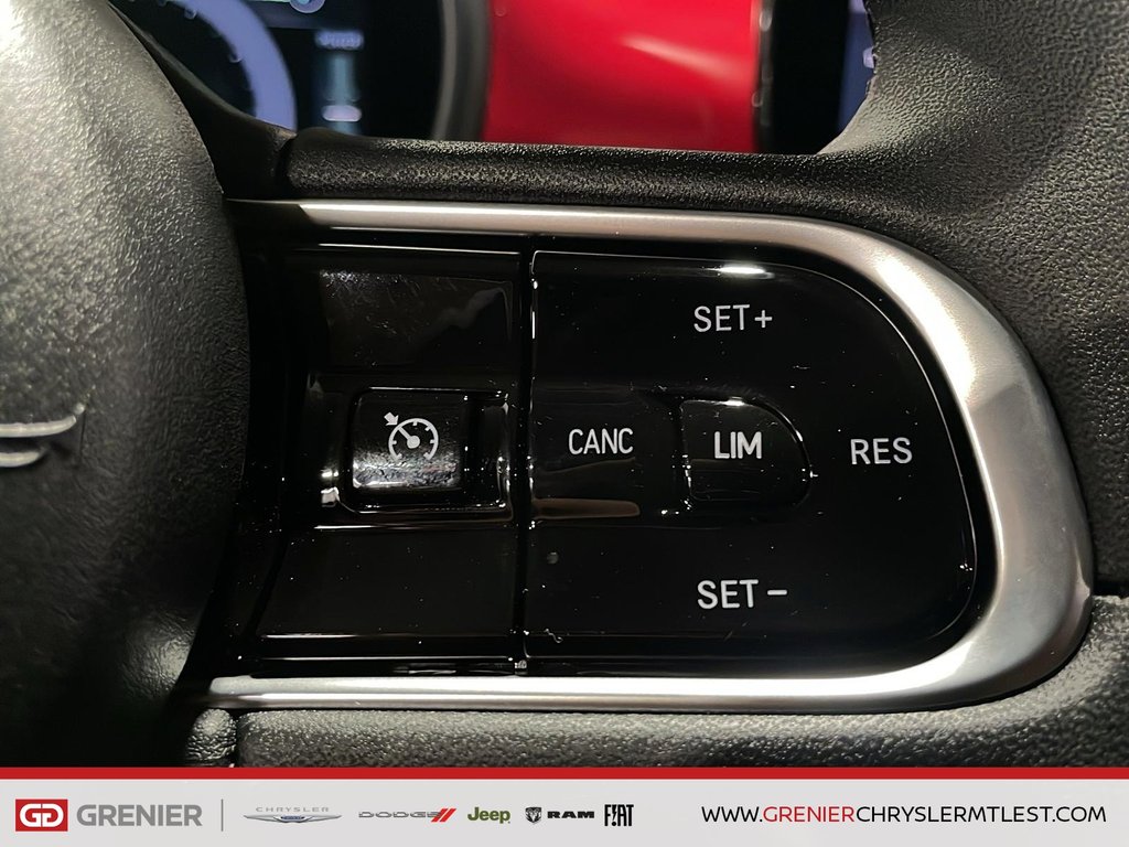 2025 Fiat 500e RED in Pointe-Aux-Trembles, Quebec - 10 - w1024h768px