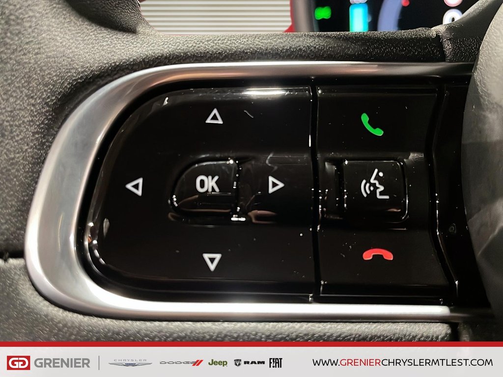 2025 Fiat 500e RED in Pointe-Aux-Trembles, Quebec - 11 - w1024h768px