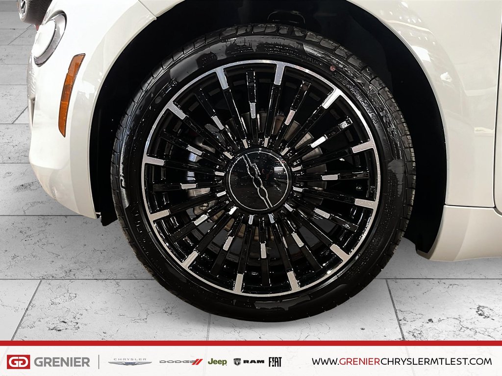 2025 Fiat 500e RED in Pointe-Aux-Trembles, Quebec - 6 - w1024h768px