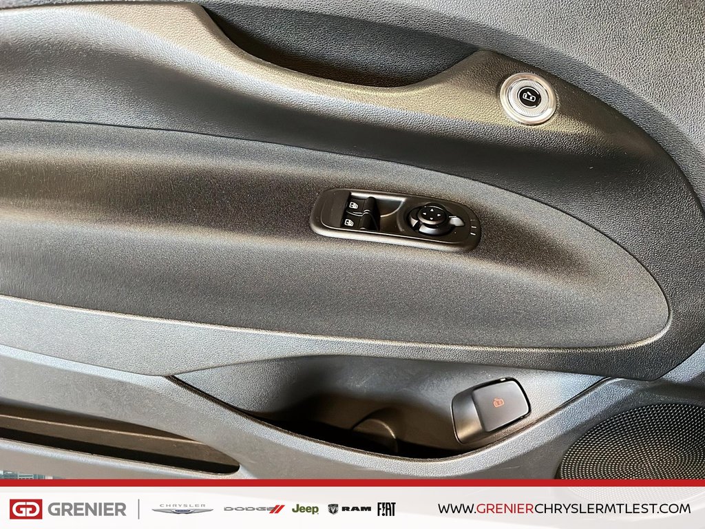 Fiat 500e RED 2025 à Pointe-Aux-Trembles, Québec - 9 - w1024h768px