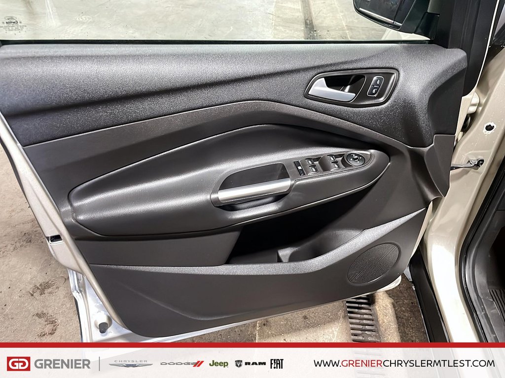2018 Ford Escape SE + 4WD + BAS KILO in Pointe-Aux-Trembles, Quebec - 10 - w1024h768px
