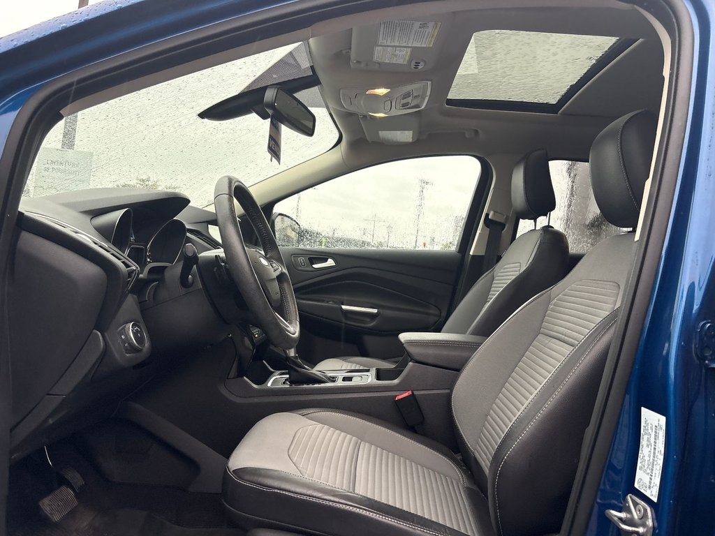 2018 Ford Escape Titanium in Pointe-Aux-Trembles, Quebec - 18 - w1024h768px