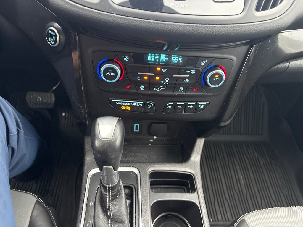 2018 Ford Escape Titanium in Pointe-Aux-Trembles, Quebec - 27 - w1024h768px