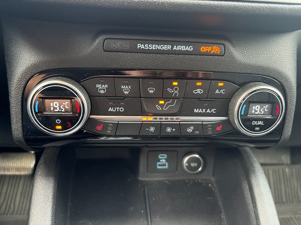 2021 Ford Escape Titanium Plug-In Hybrid in Pointe-Aux-Trembles, Quebec - 23 - w1024h768px