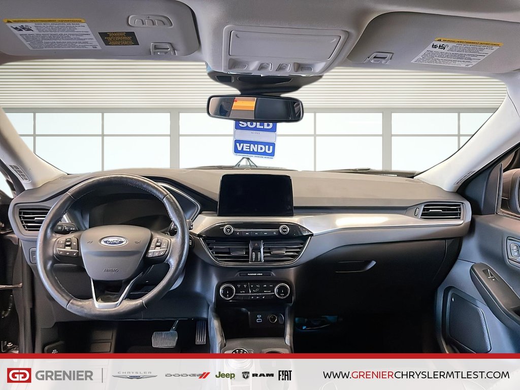 2022 Ford Escape TITANIUM + AWD + TOIT OUVRANT PANO in Pointe-Aux-Trembles, Quebec - 7 - w1024h768px