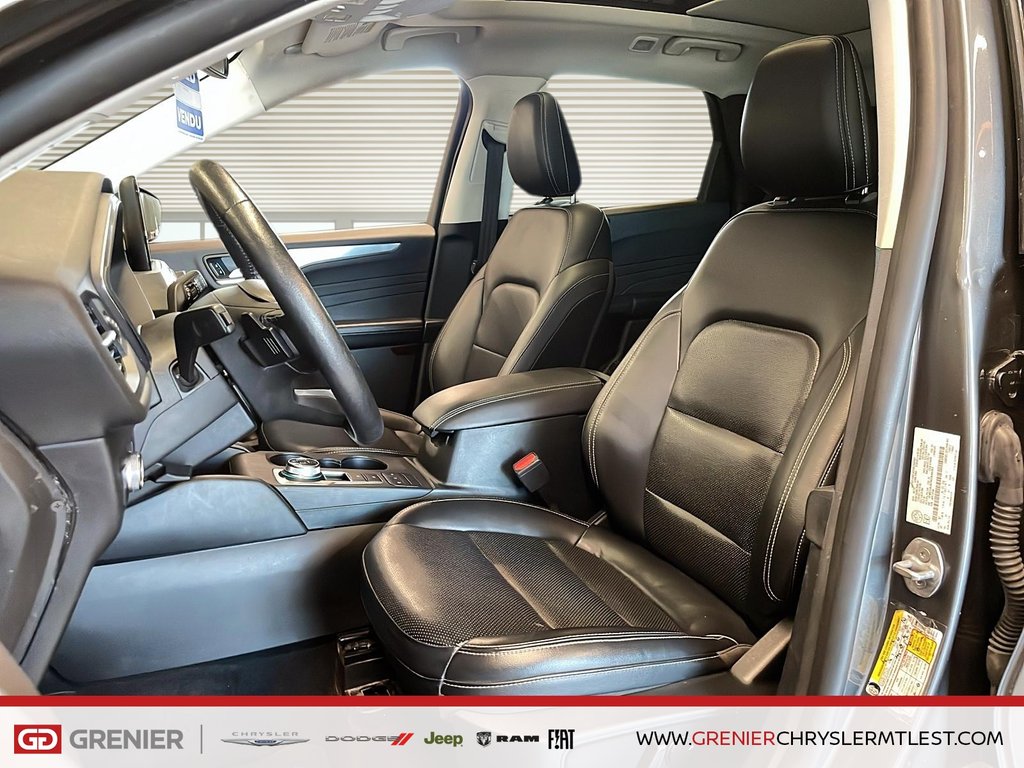 2022 Ford Escape TITANIUM + AWD + TOIT OUVRANT PANO in Pointe-Aux-Trembles, Quebec - 6 - w1024h768px