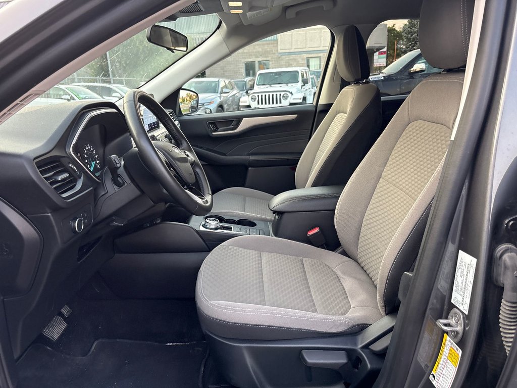 Ford Escape SE AWD 2022 à Pointe-Aux-Trembles, Québec - 13 - w1024h768px