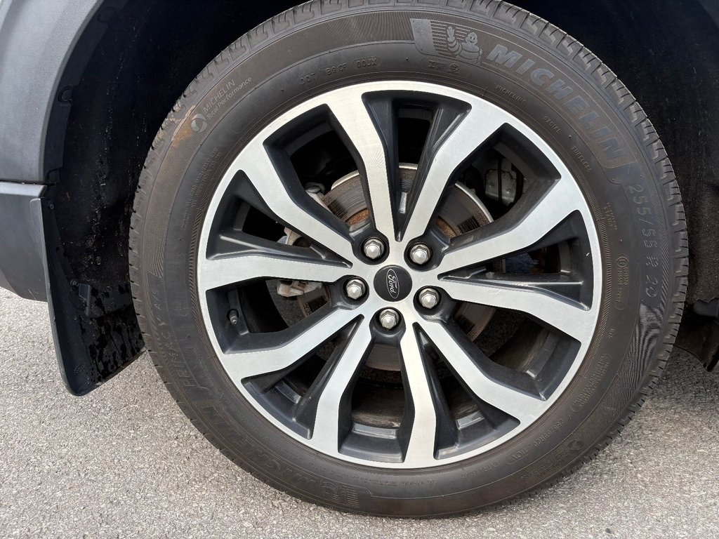 2022 Ford Explorer ST-Line in Pointe-Aux-Trembles, Quebec - 7 - w1024h768px
