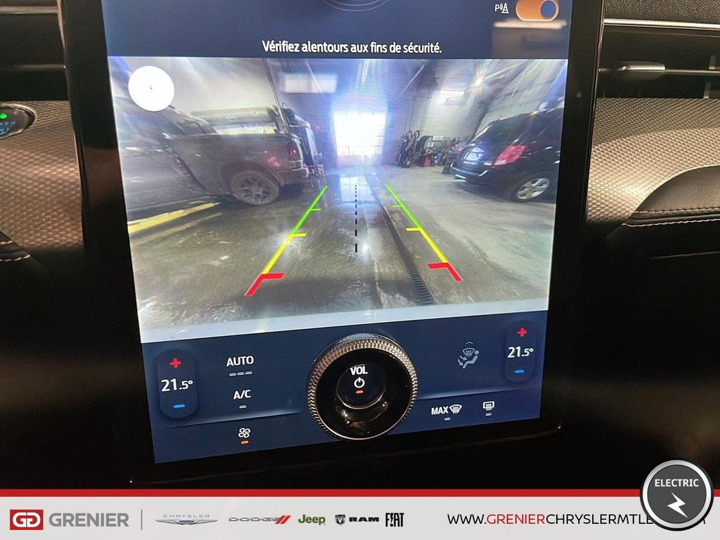 2022 Ford Mustang Mach-E SELECT + AWD + CUIR + CARPLAY in Pointe-Aux-Trembles, Quebec - 13 - w1024h768px