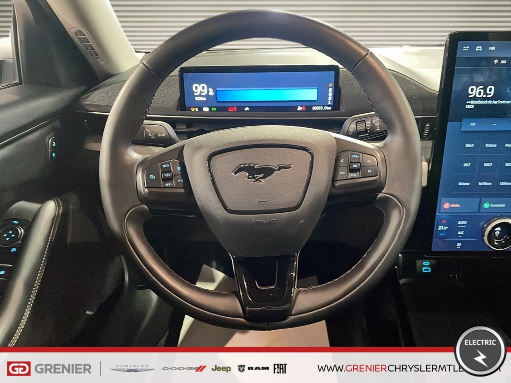 2022 Ford Mustang Mach-E SELECT + AWD + CUIR + CARPLAY in Pointe-Aux-Trembles, Quebec - 10 - w1024h768px