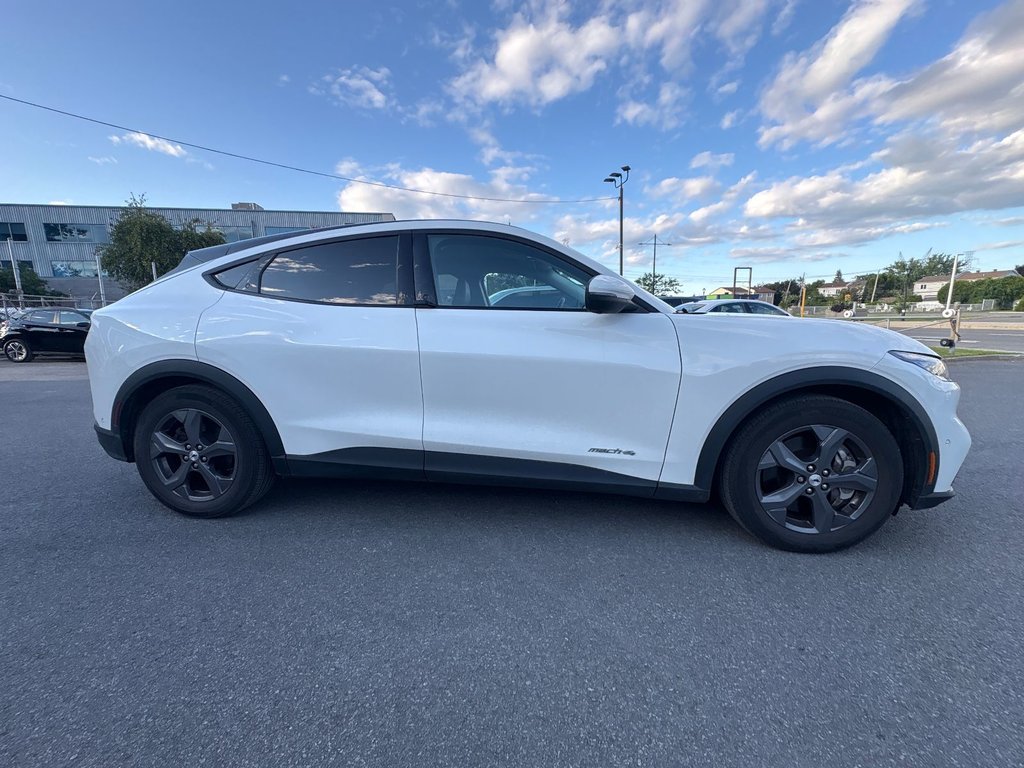 2022 Ford Mustang Mach-E Select in Pointe-Aux-Trembles, Quebec - 7 - w1024h768px