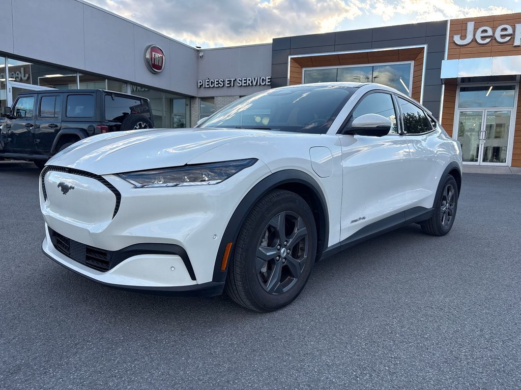 2022 Ford Mustang Mach-E Select in Pointe-Aux-Trembles, Quebec - 1 - w1024h768px