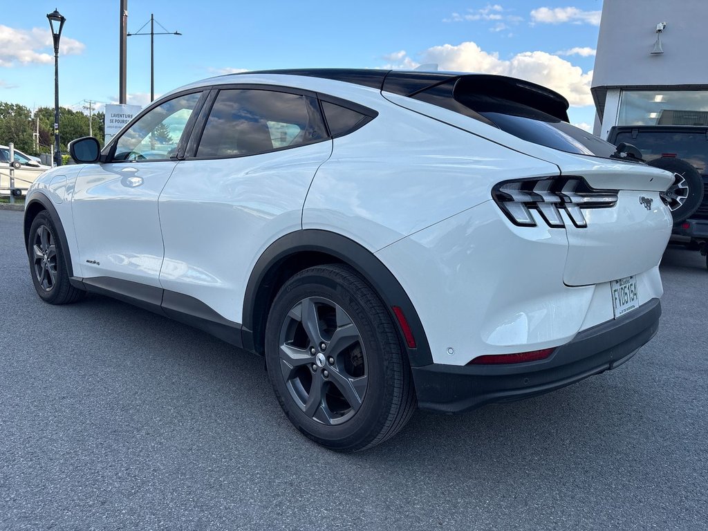 2022 Ford Mustang Mach-E Select in Pointe-Aux-Trembles, Quebec - 11 - w1024h768px