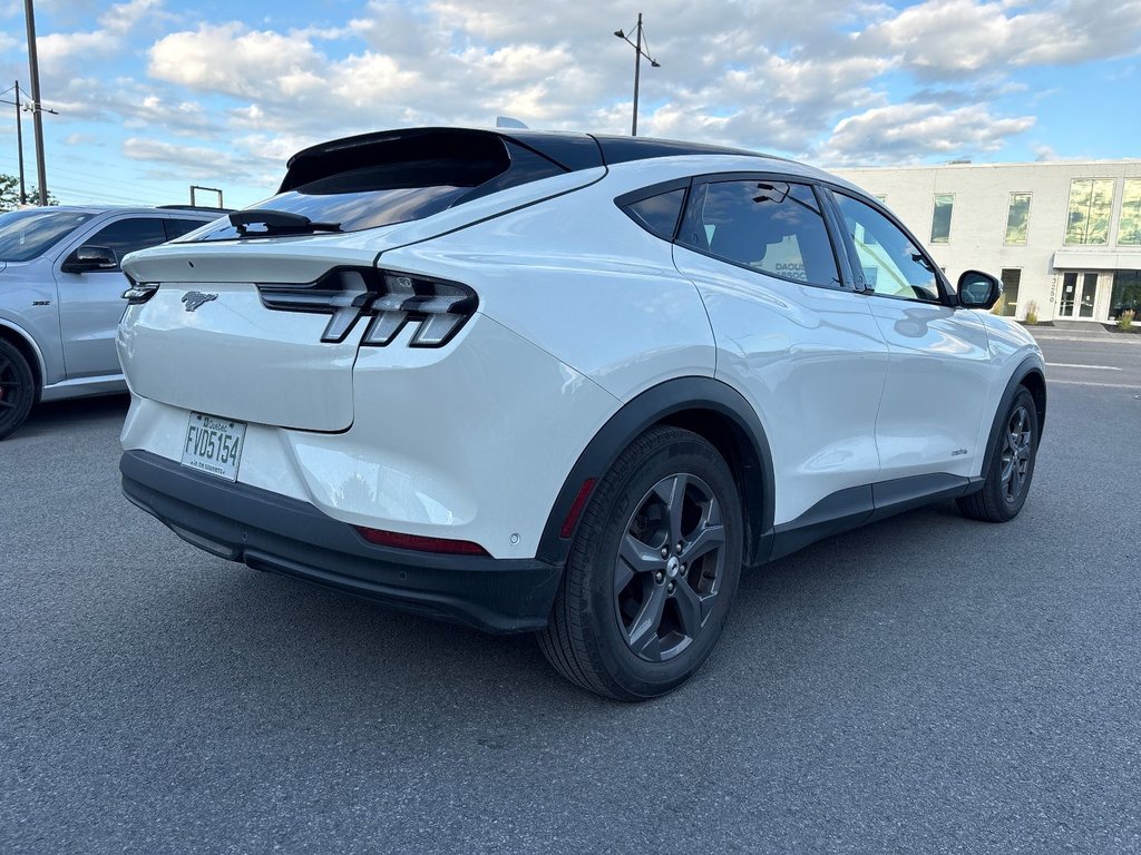 2022 Ford Mustang Mach-E Select in Pointe-Aux-Trembles, Quebec - 9 - w1024h768px