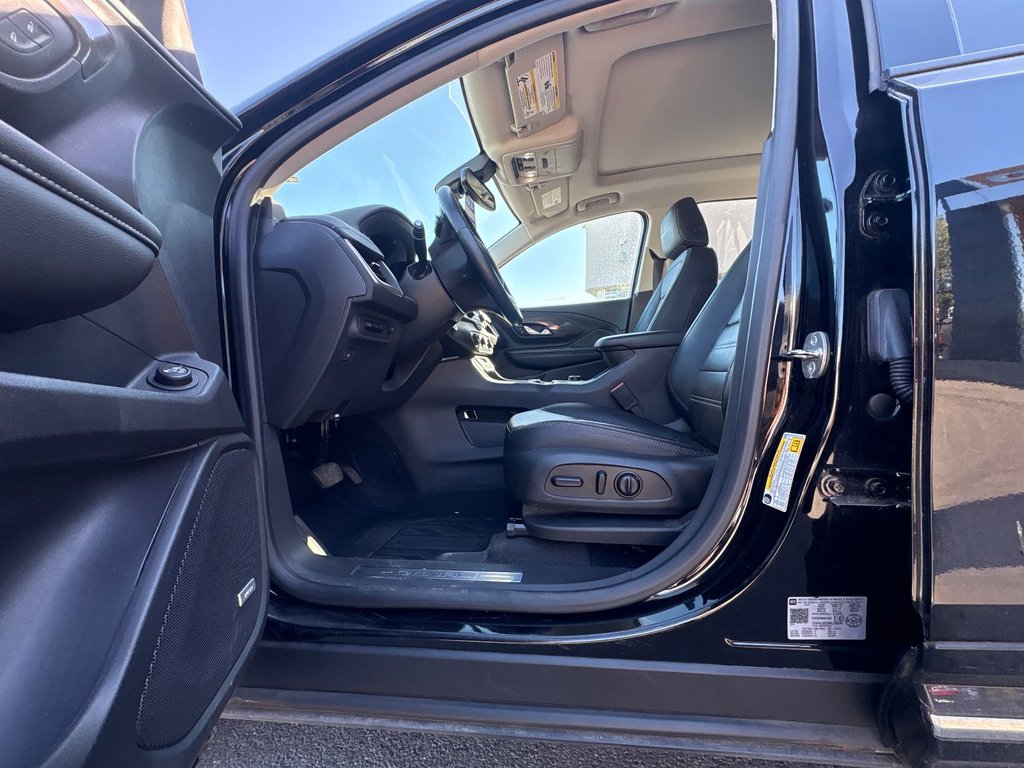 2024 GMC Terrain Denali in Pointe-Aux-Trembles, Quebec - 19 - w1024h768px