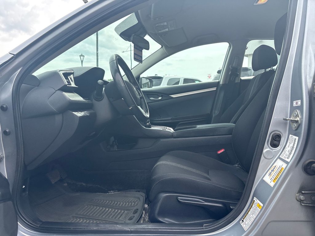 Honda Civic Sedan SE 2018 à Pointe-Aux-Trembles, Québec - 17 - w1024h768px