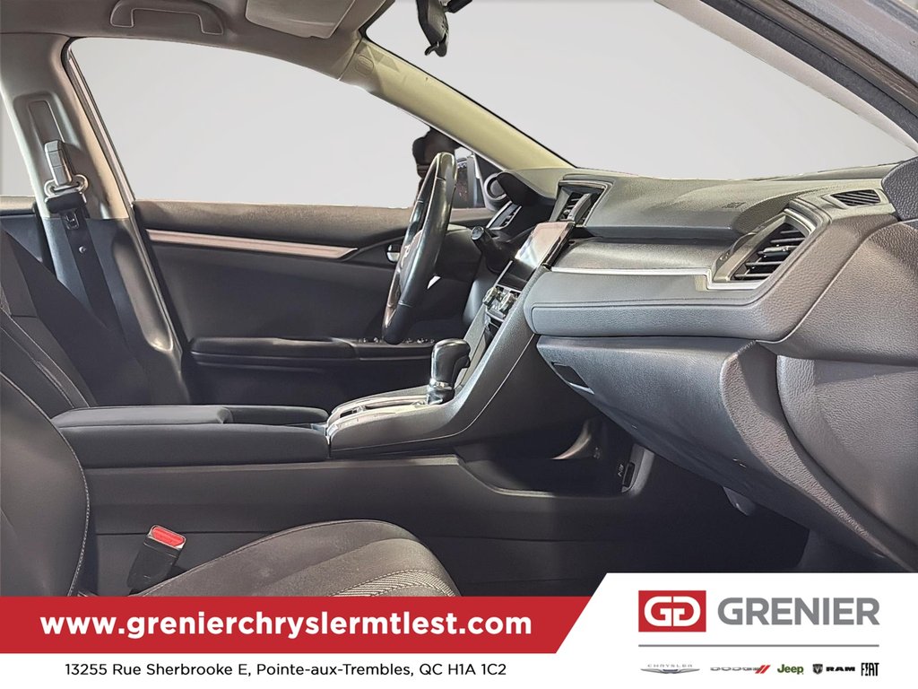 Honda Civic Sedan SE 2018 à Pointe-Aux-Trembles, Québec - 12 - w1024h768px