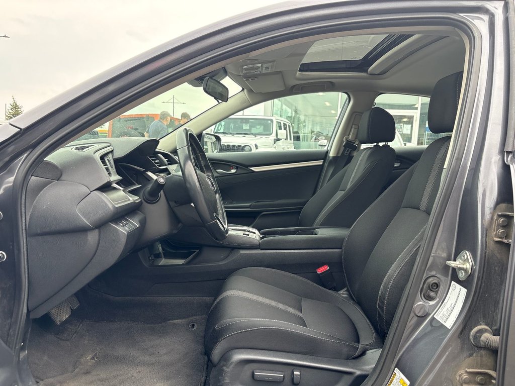 2019 Honda Civic Sedan EX in Pointe-Aux-Trembles, Quebec - 16 - w1024h768px