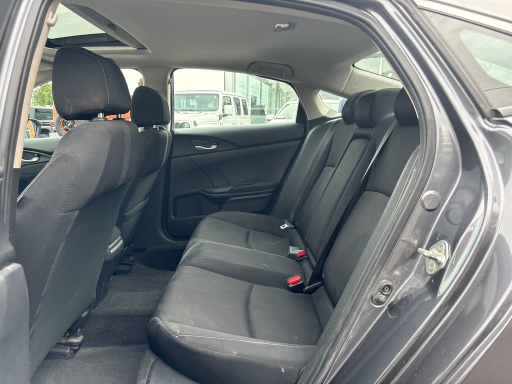 2019 Honda Civic Sedan EX in Pointe-Aux-Trembles, Quebec - 18 - w1024h768px